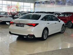 تويوتا أفالون